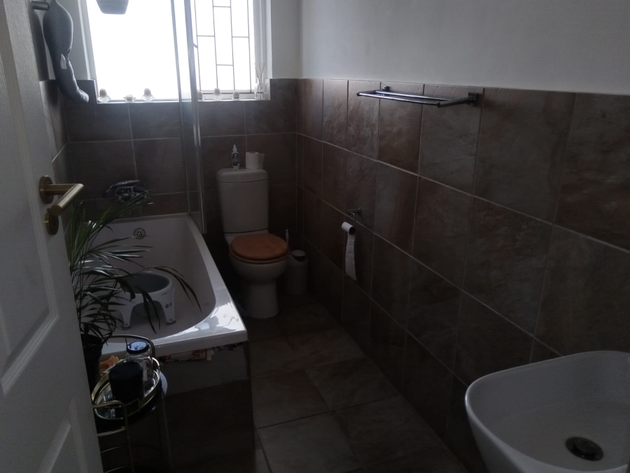 To Let 3 Bedroom Property for Rent in Fish Hoek Western Cape